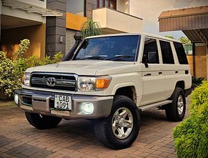 Toyota Land Cruiser Sahara Series-76 (CHOGM) 2014 for Sale