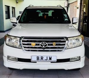 Toyota Land Cruiser Sahara UZJ202 V8 1ST Owner 2009 for Sale