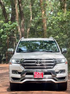 Toyota Land Cruiser Sahara V8 2013 for Sale