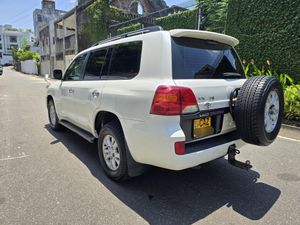 Toyota Land Cruiser Sahara V8 2017 for Sale