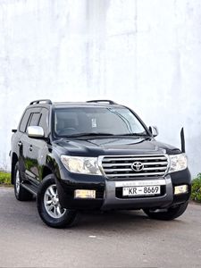 Toyota Land Cruiser Sahara V8 Diesel 2011 for Sale