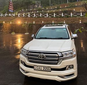 Toyota Land Cruiser Sahara V8 Full option 2014 for Sale