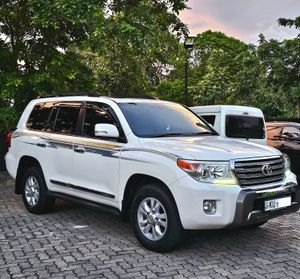 Toyota Land Cruiser Sahara V8 VX Deisel 2012 for Sale