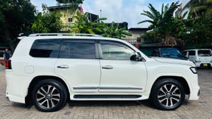 Toyota Land Cruiser Sahara V8 ZX 2015 for Sale