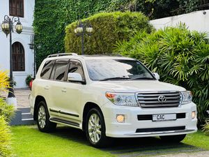 Toyota Land Cruiser Sahara VX V8 Diesel Sunroof 2014 for Sale