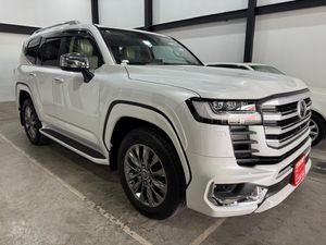 Toyota Land Cruiser Sahara ZX LC300 2025 for Sale