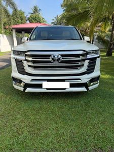 Toyota Land Cruiser V8 2011 for Sale