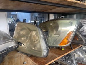 Toyota Noah Xenon Headlight set for Sale