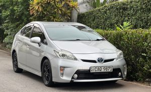 Toyota Prius 3rd gen 1.8L S LED 2014 for Sale