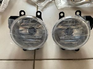 Toyota Prius Replacement Fog Lamps (Halogen Plastic Lens 19wattt) for Sale