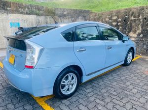 Toyota Prius S Grade 2011 for Sale