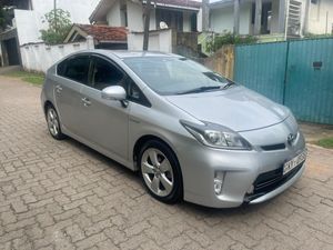 Toyota Prius S LED GRADE 2012 for Sale