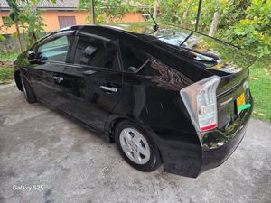 Toyota Prius 3rd Generation 2010 for Sale