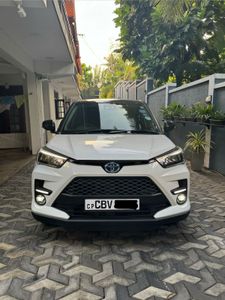 Toyota Raize Black Top Hybrid 2025 for Sale