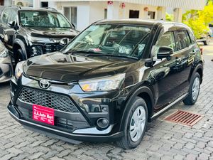 Toyota Raize X Apple CarPlay B/NW 2025 for Sale