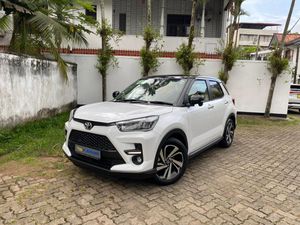 Toyota Raize Z Black Top 4 Way 2024 for Sale