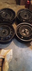 Toyota Vitz 14inch Rims and Rim Cups for Sale