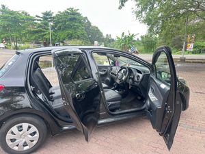 Toyota Vitz ksp 130 2015 for Sale