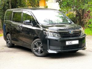 Toyota Voxy 2014 for Sale