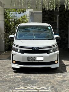 Toyota Voxy 2014 for Sale