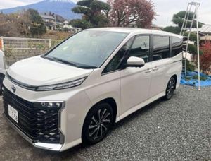 Toyota Voxy S Z full spec 2025 for Sale