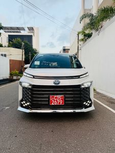 Toyota Voxy SZ 2025 for Sale