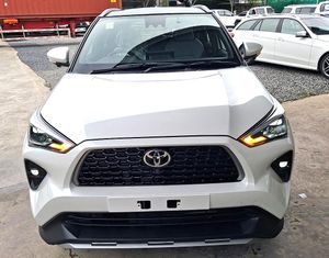 Toyota Yaris Cross Premium Luxury 2025 for Sale