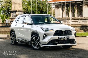 Toyota Yaris Cross PREMIUM LUXURY HEV 2025 for Sale