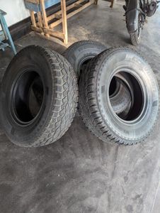 Tyre 265/75/16 for Sale
