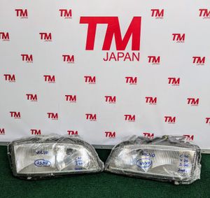 Volvo V70 2002 Headlight for Sale