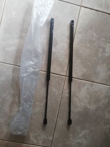 Wagon R 55s Dicky Door Shock for Sale