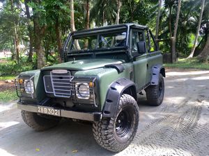 wheel arch Land Rover jeep for Sale