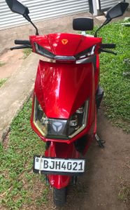 Yadea T5 2024 for Sale