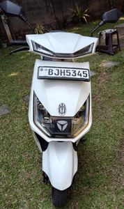 Yadea T5 2024 for Sale