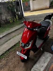 Yadea T5 2025 for Sale