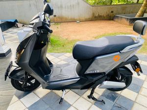 Yadea T5 2025 for Sale