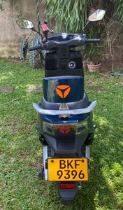 Yadea T5 2025 for Sale