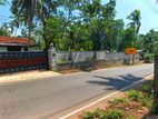 🏡🔥 උඩුගම්පොළ – වීදියවත්තෙන් වටිනා බිම් කොටසක් /KM 10701