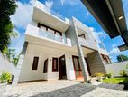 Ultra-Luxury 4-Bedroom Modern Home with Rooftop Athurugiriya