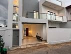 Ultra Modern Brand New House In Athurugiriya