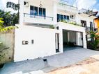 Ultra Modern Luxury House sale Battaramulla