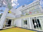 Ultra-Modern Spacious Home with Separate Annex Rathmalana