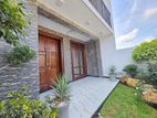 Uncommon Super Quality Mordern 3 Storied House - Kahatuduwa