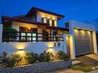 Uncommon Super Quality Mordern House in Kahatuduwa