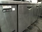 Undercounter 3 door chiller