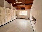 Unfurnished house available for rent in Colombo 7