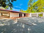 Unique Perches Valaubale Land With 5 Bed Rooms House For Sale In Negombo