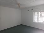 Upper floor for rent in pitakotte