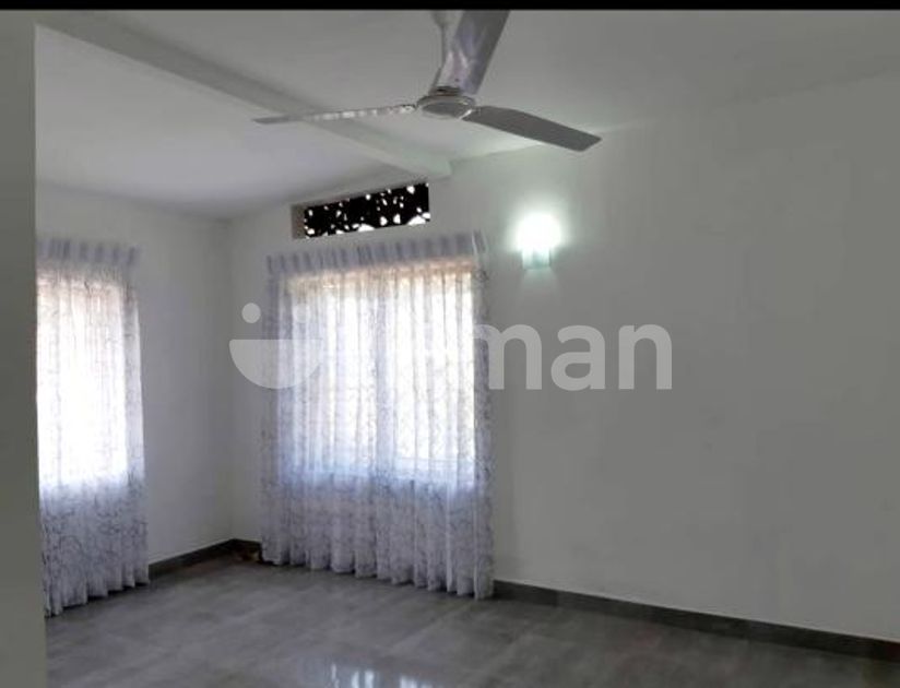 Upper floor House For Rent in Boralesgamuwa ikman
