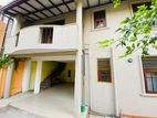Upper Floor House for Rent in Thalawathugoda